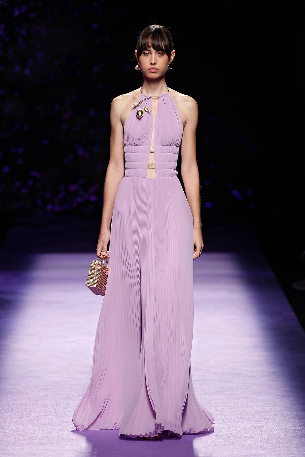 Isabel Sanchis, desfile de presentación durante la 80ª edición de MBFW Madrid de septiembre de 2024.