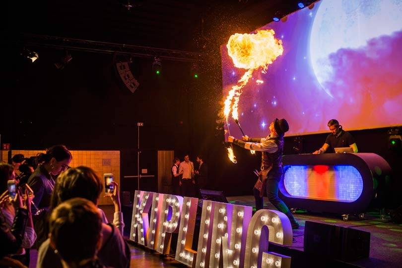 Kipling deelt voorproef van zijn nieuwe merkrichting