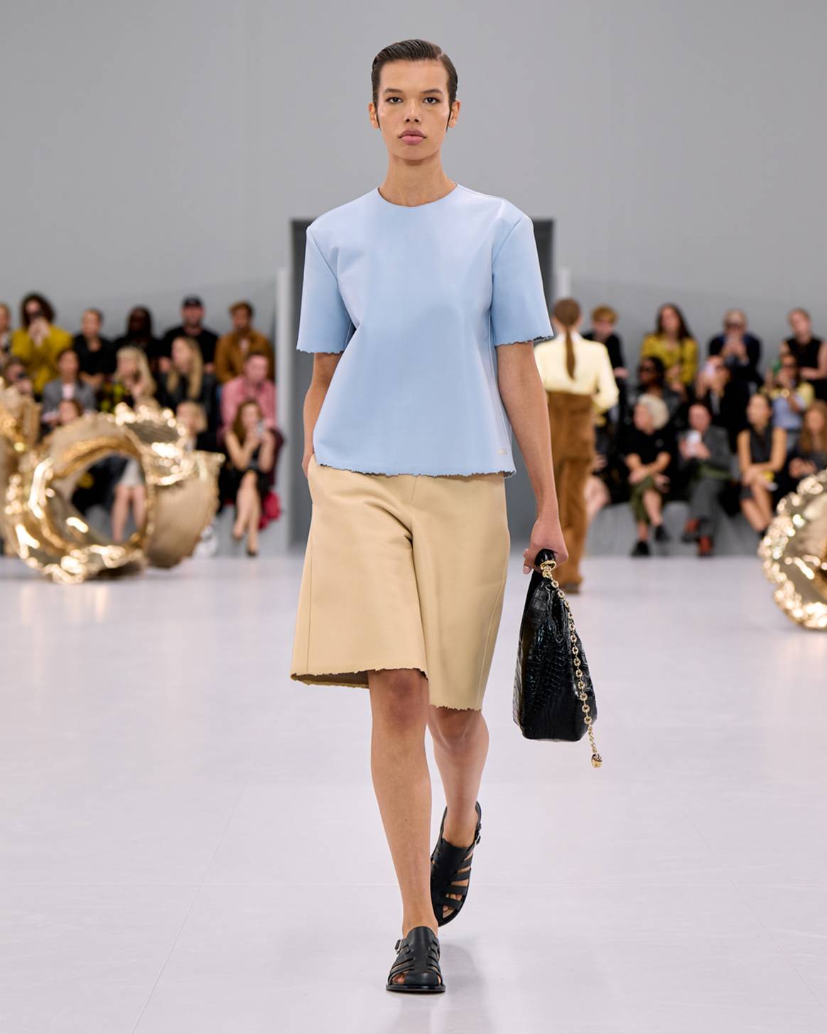 Loewe, colección de mujer de prêt-à-porter para la temporada Primavera/Verano SS24.