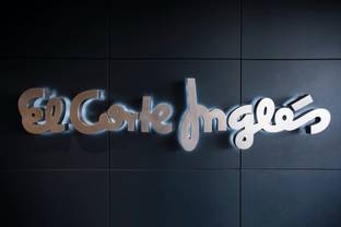 El Corte Inglés se reestructura: traslados de servicios centrales a tienda y bajas para mayores de 59 años
