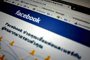 Facebook treibt Plan für Chats mit Unternehmen voran