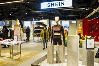  Plus cher et moins de choix qu'en ligne : le difficile passage au magasin pour Shein 