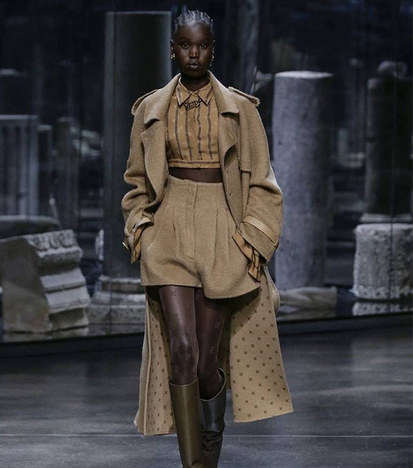 Milano moda donna: Fendi gioca con le proporzioni