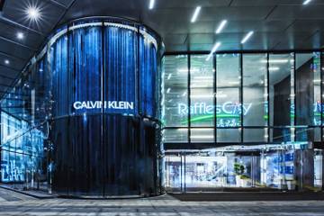 Calvin Klein ouvre des multi-marques à Shanghai et Dusseldorf