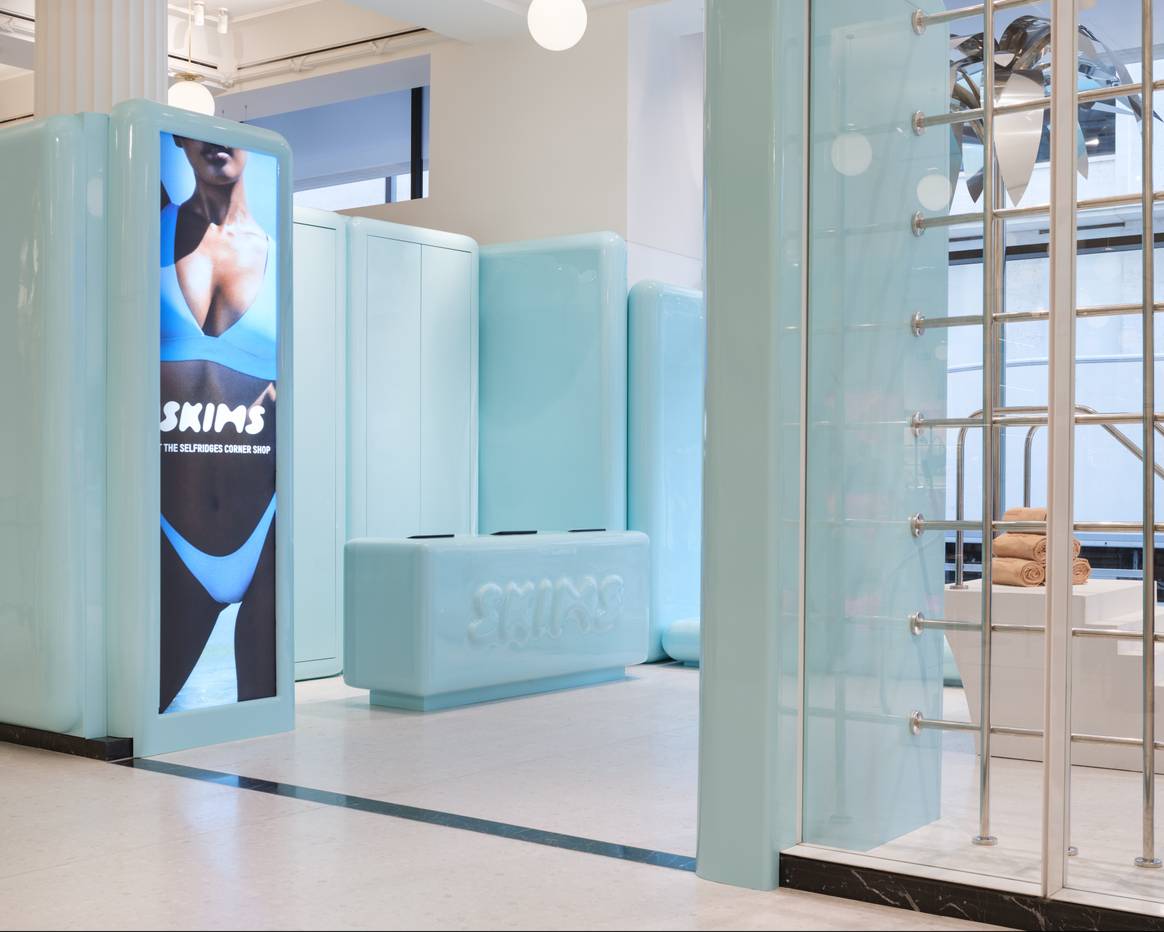Pop-up store Skims à Selfridges. Crédit photo : Skims