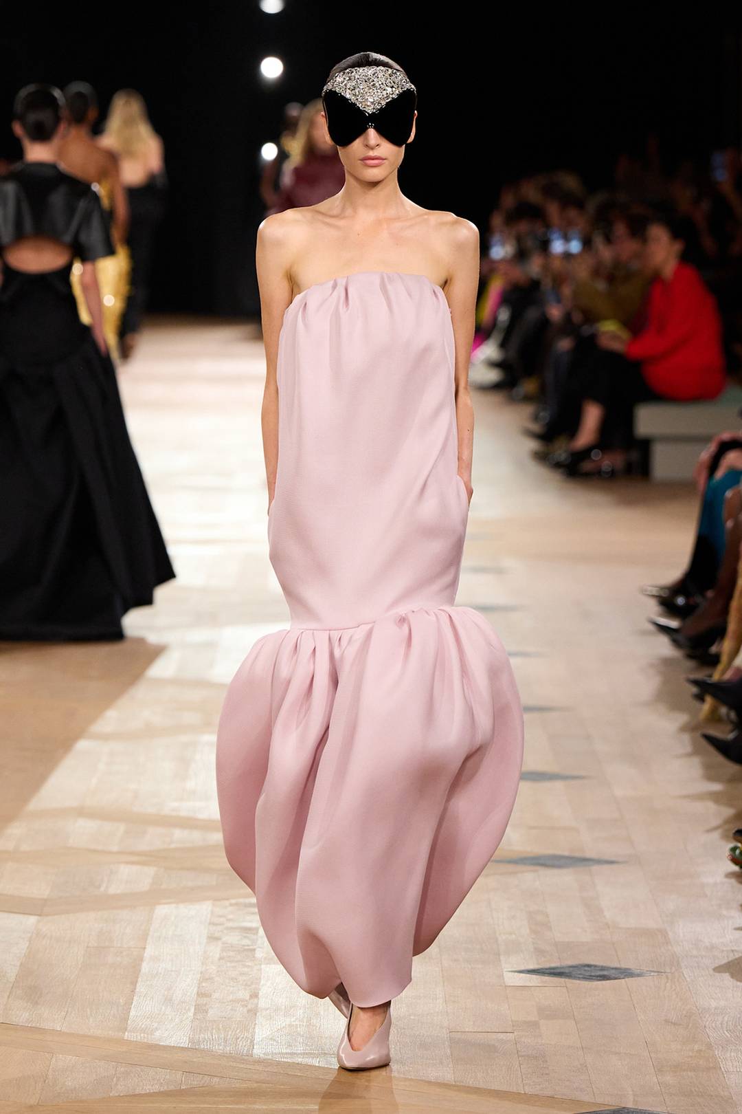 Balenciaga, sfilata di presentazione della collezione donna 'The Heartbeat', per la stagione Primavera/Estate 2026.