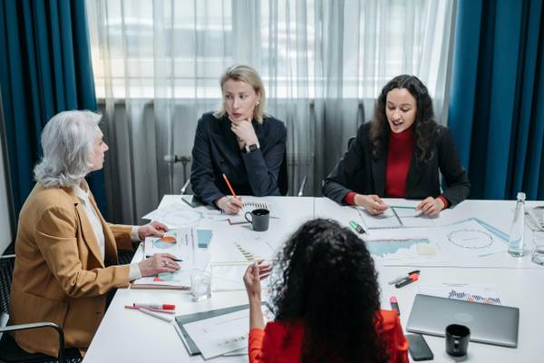Le donne nella moda: partecipazione femminile del 31,4% negli organi societari dei grandi marchi nel 2025