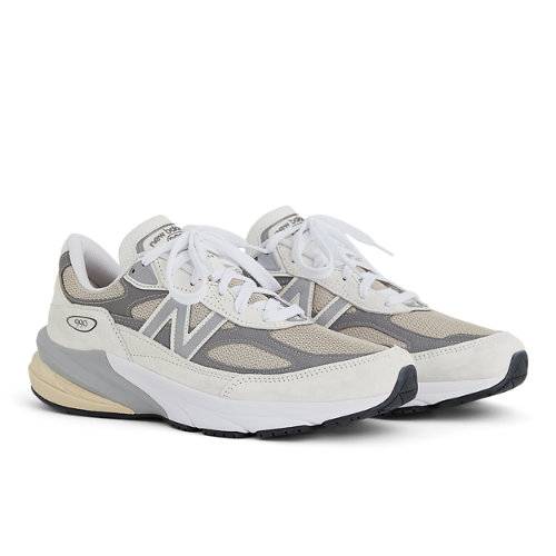 Unisex Made in USA 990v6 in Grau, Suede/Mesh, Größe 37 | New Balance