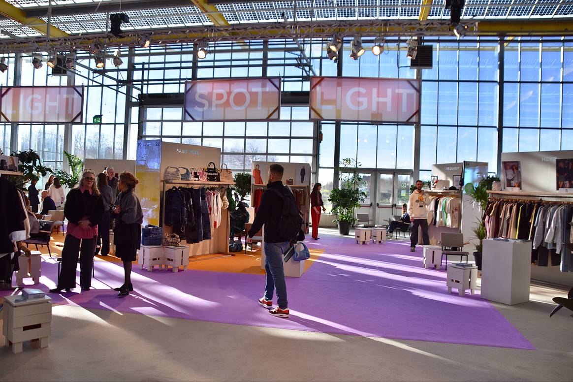 This time the Spotlight area was located at the back of the two halls of Modefabriek.