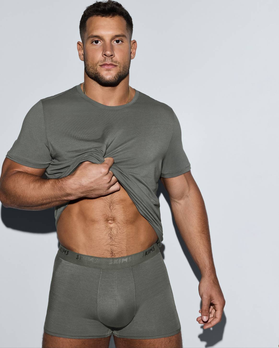 Nick Bosa pour Skims Mens