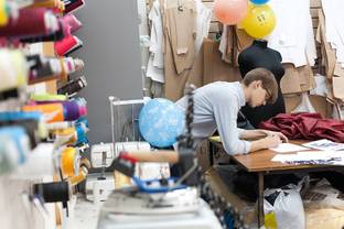 Mobil couture: готовы ли российские дизайнеры создавать одежду при помощи смартфона
