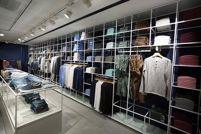 Kijken: WE Blue Store Amsterdam