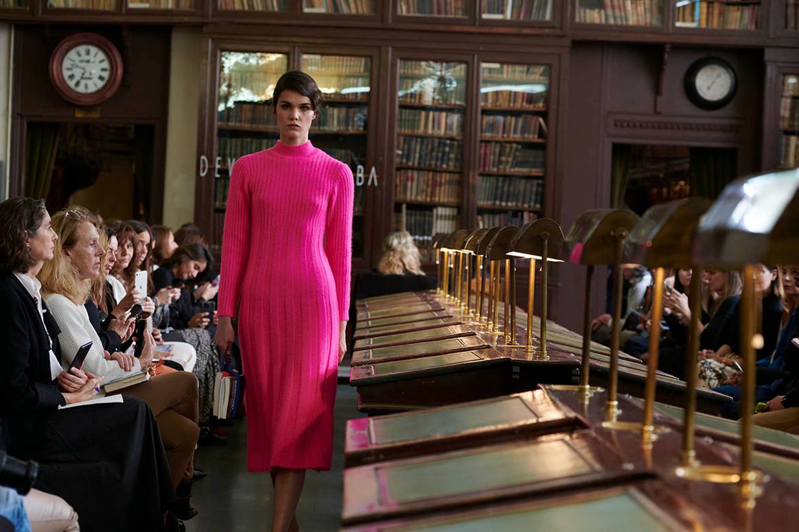 Devota&Lomba, desfile de presentación de la colección “La Biblioteca”, en el Ateneo de Madrid el 13 de febrero de 2024.