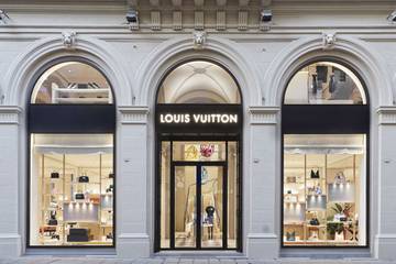 ¿Podría LVMH estar considerando la adquisición de Richemont?