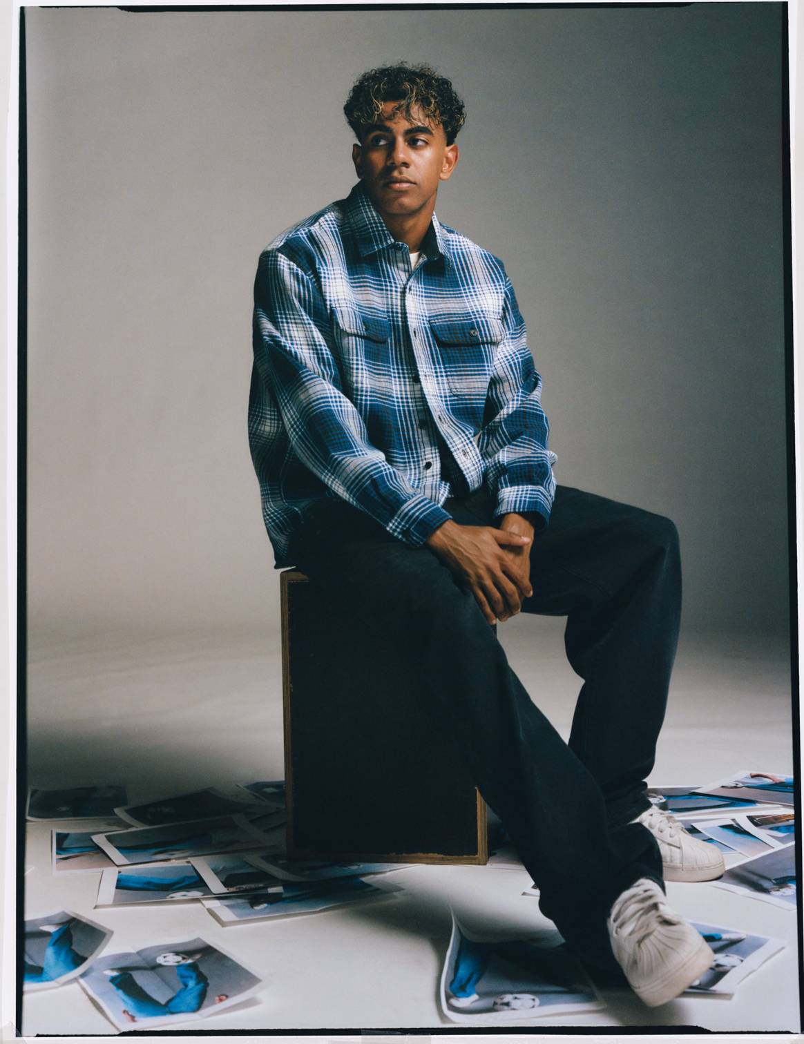 Lamine Yamal streetwear look from the American Eagle collaboration