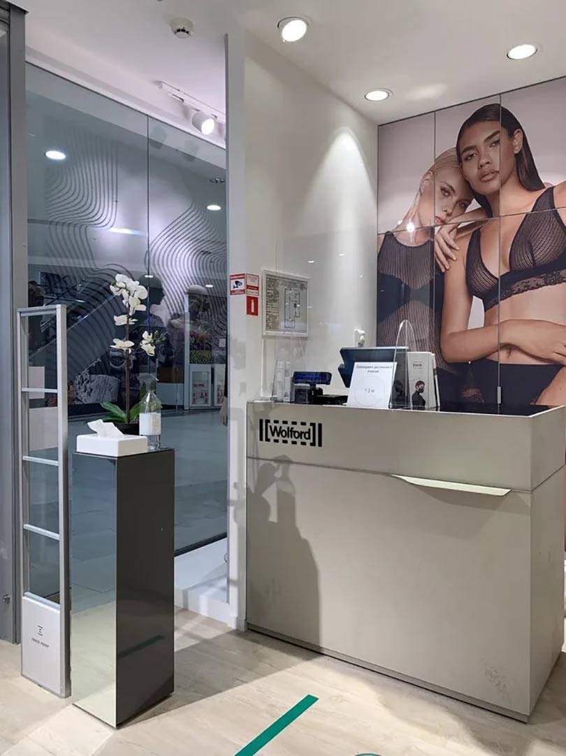 В «Невском Центре» открылся бутик женского белья Wolford