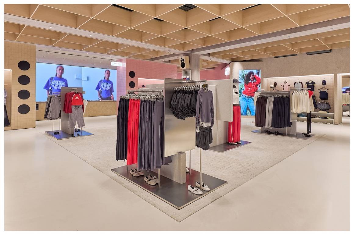 Tienda de Bershka en el centro comercial Aventura Mall de Miami, Florida (Estados Unidos).