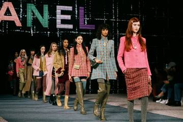 Chanel dedicates AW22 collection to tweed