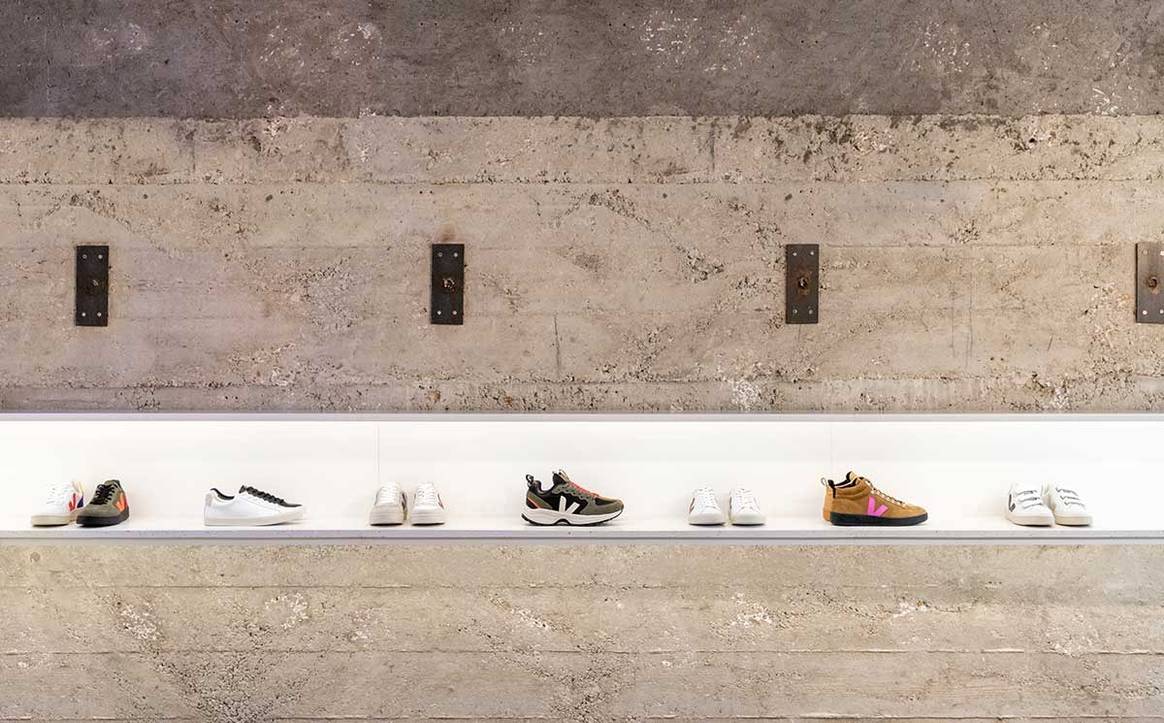 Veja : coup d'œil sur sa première boutique parisienne