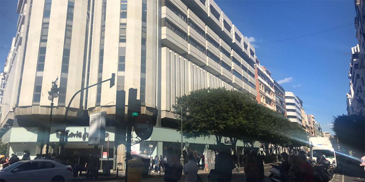 Photo Credits: Inbest, propiedad en el número 1 de la calle de Colón en Valencia.