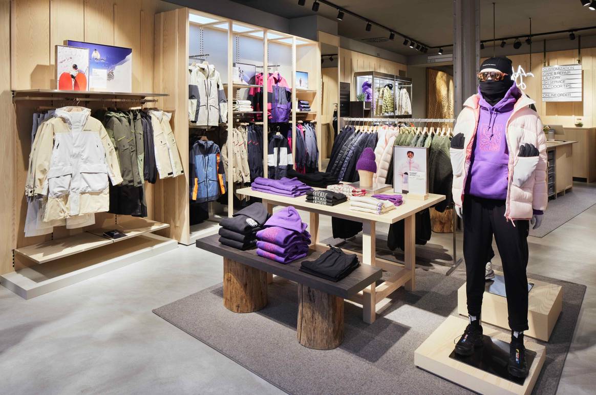 Im skandinavischen Look: Die Einrichtung des neuen Berliner Peak Performance Stores.