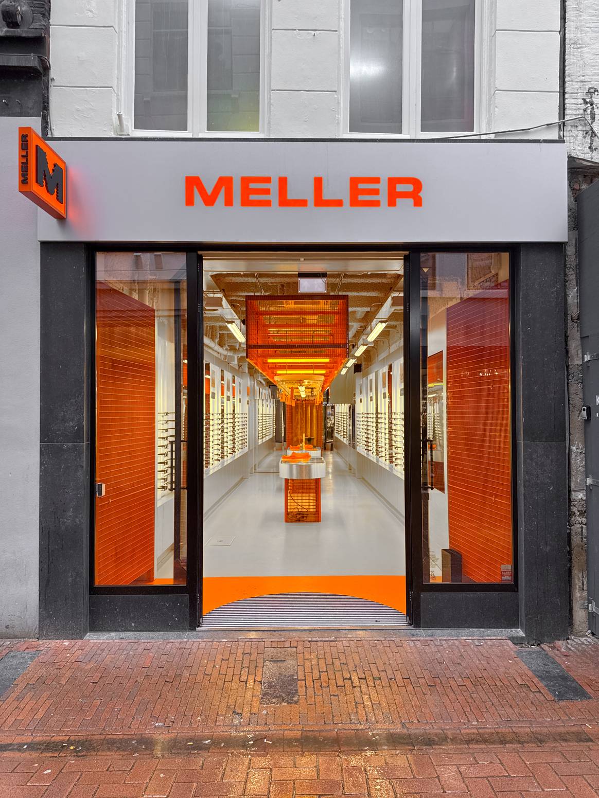 De eerste Nederlandse winkel van Meller.