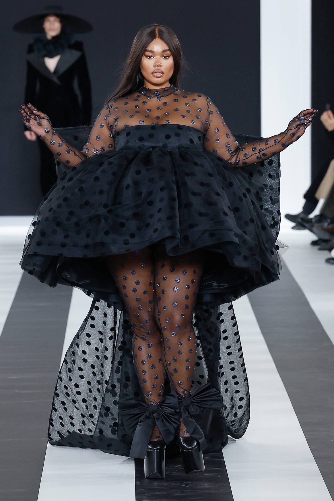 Photo Credits: Nina Ricci, colección Otoño/Invierno FW23. Desfile de la colección de debut de Harris Reed como director creativo de Nina Ricci, fotografía de cortesía.