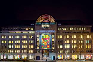 KaDeWe Group x Street Art Berlin: Energie und Frühling in den Schaufenstern