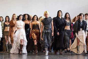 What are the shows and presentations on the sidelines of the Paris Fashion Week calendar?