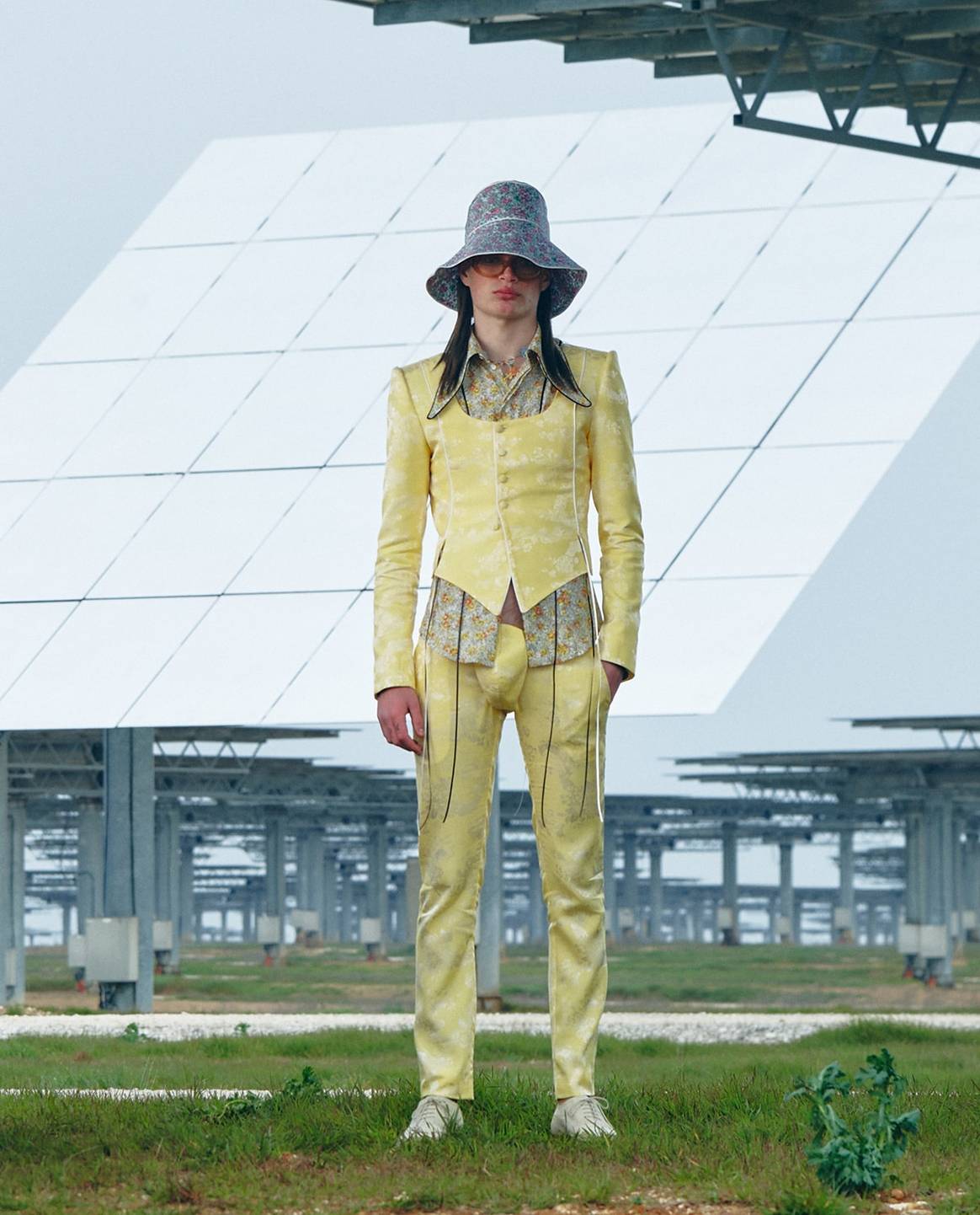 Palomo Spain irrumpe en París Fashion Week con una colección “hippie” repleta de “positividad y luminosidad”