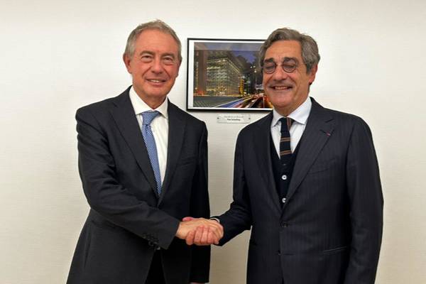 Urso (Mimit): “subito misure contro ecommerce sleale e ultra fast fashion”