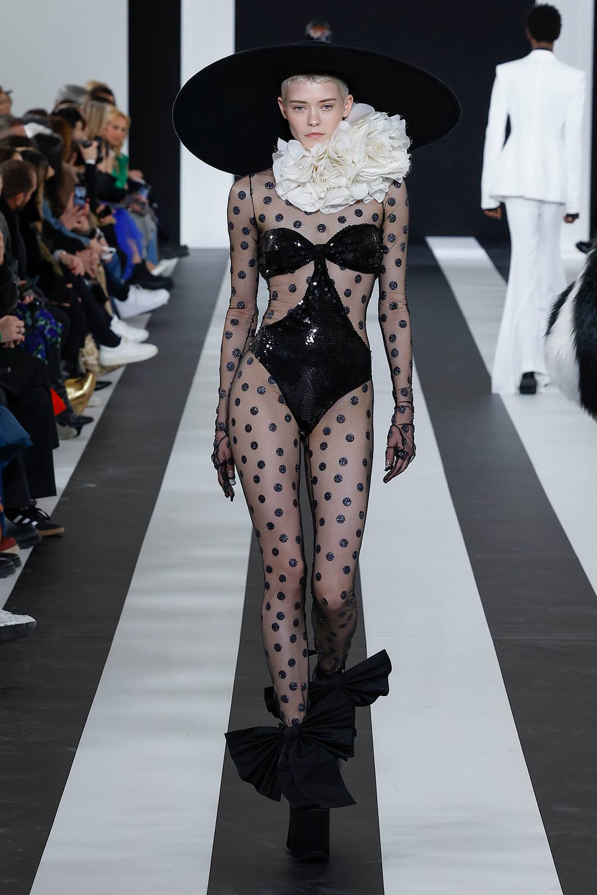 Photo Credits: Nina Ricci, colección Otoño/Invierno FW23. Desfile de la colección de debut de Harris Reed como director creativo de Nina Ricci, fotografía de cortesía.