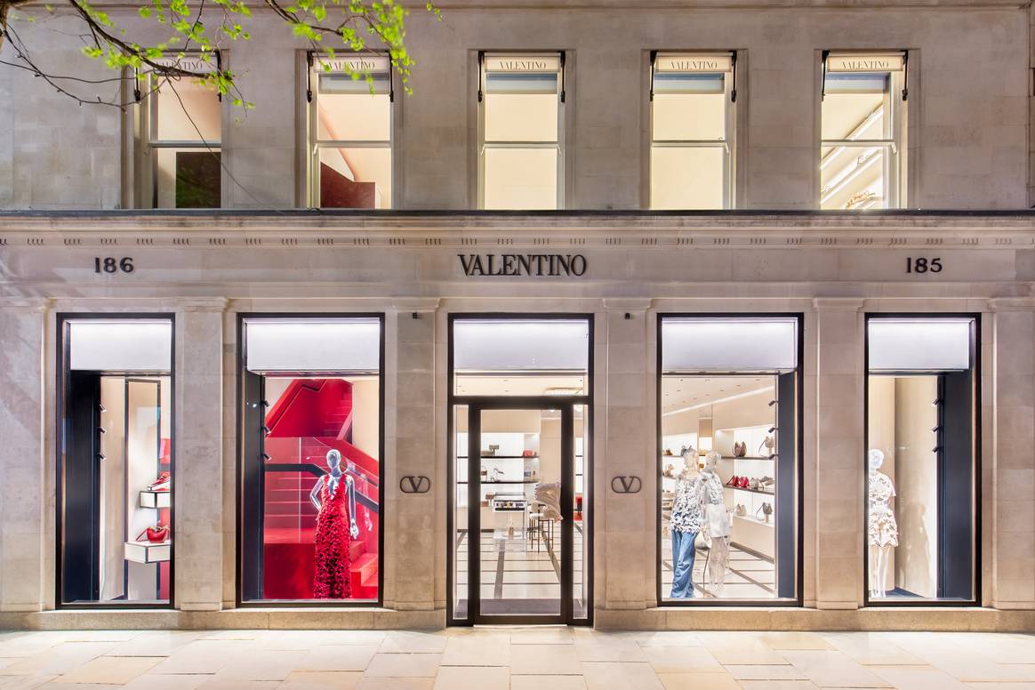 L'esterno del nuovo negozio in Sloane street