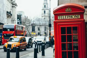 UK retail sales set to rise just 2 percent this Christmas