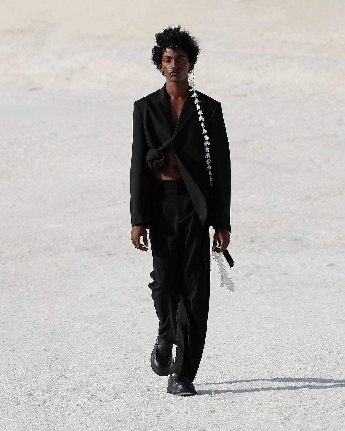 Photo Credits: Por cortesía de Jacquemus, desfile de presentación de la colección “Le Papier” y de la colección cápsula colaborativa junto a Nike.