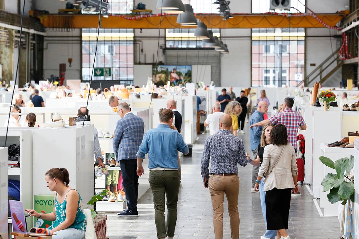 +++Pressemitteilung SHOES DÜSSELDORF - Neuer ‚alter‘ Termin Frühjahr 2023!+++