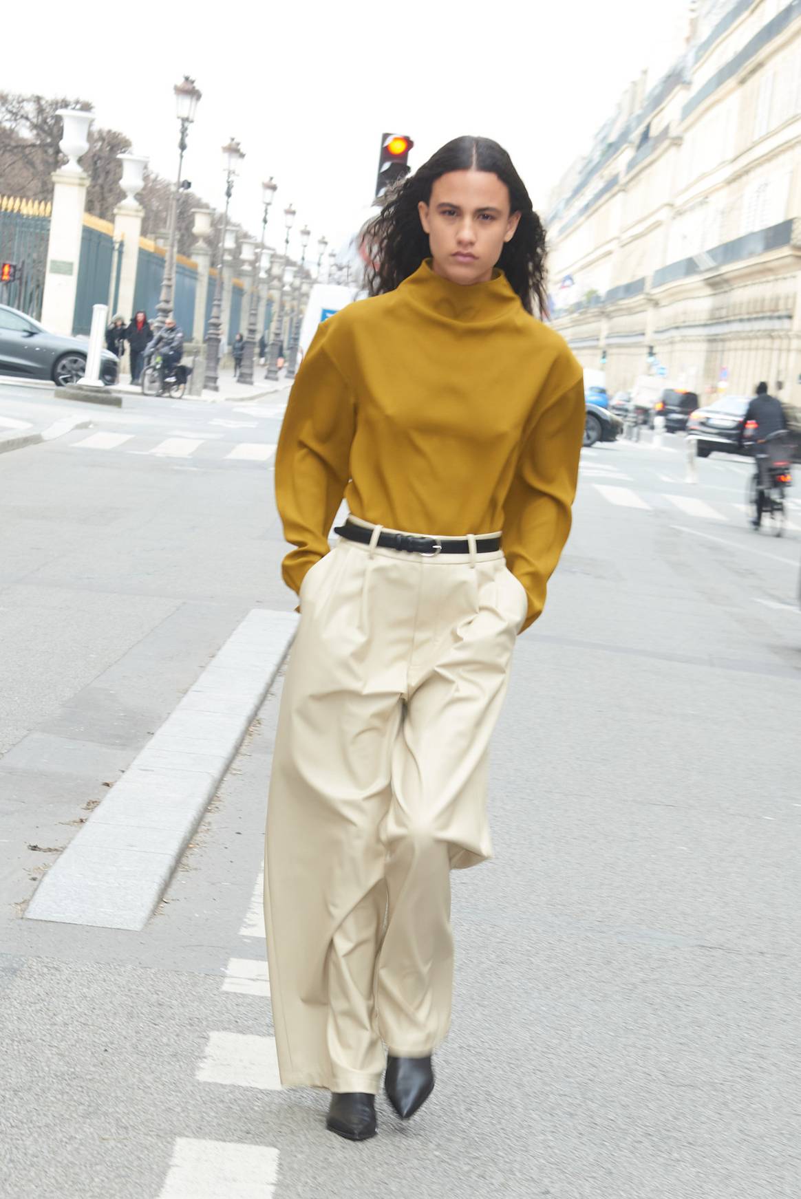 PFW FW26 color trends: Saturated shades of wine, purple, cobalt blue ...