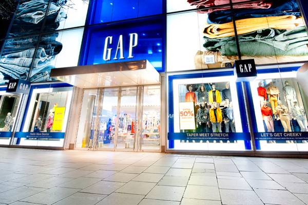 Gap alza le previsioni sugli utili annuali nonostante le performance contrastanti dei brand