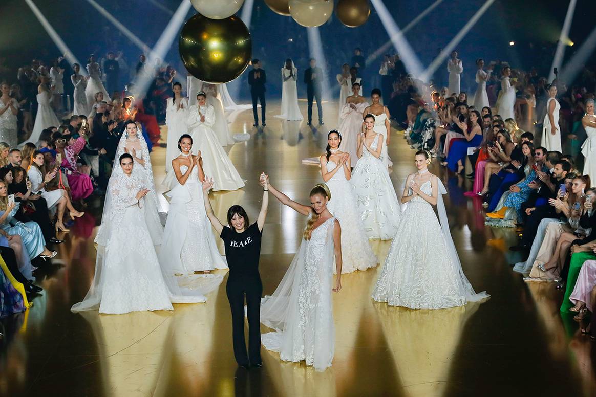 Photo Credits: Atelier Pronovias, colección Versailles 2023.