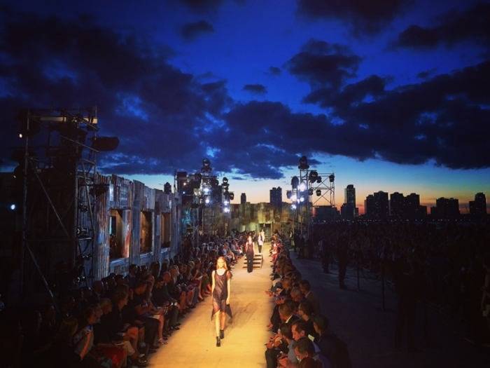 In Beeld: De beste Fashion Week decors