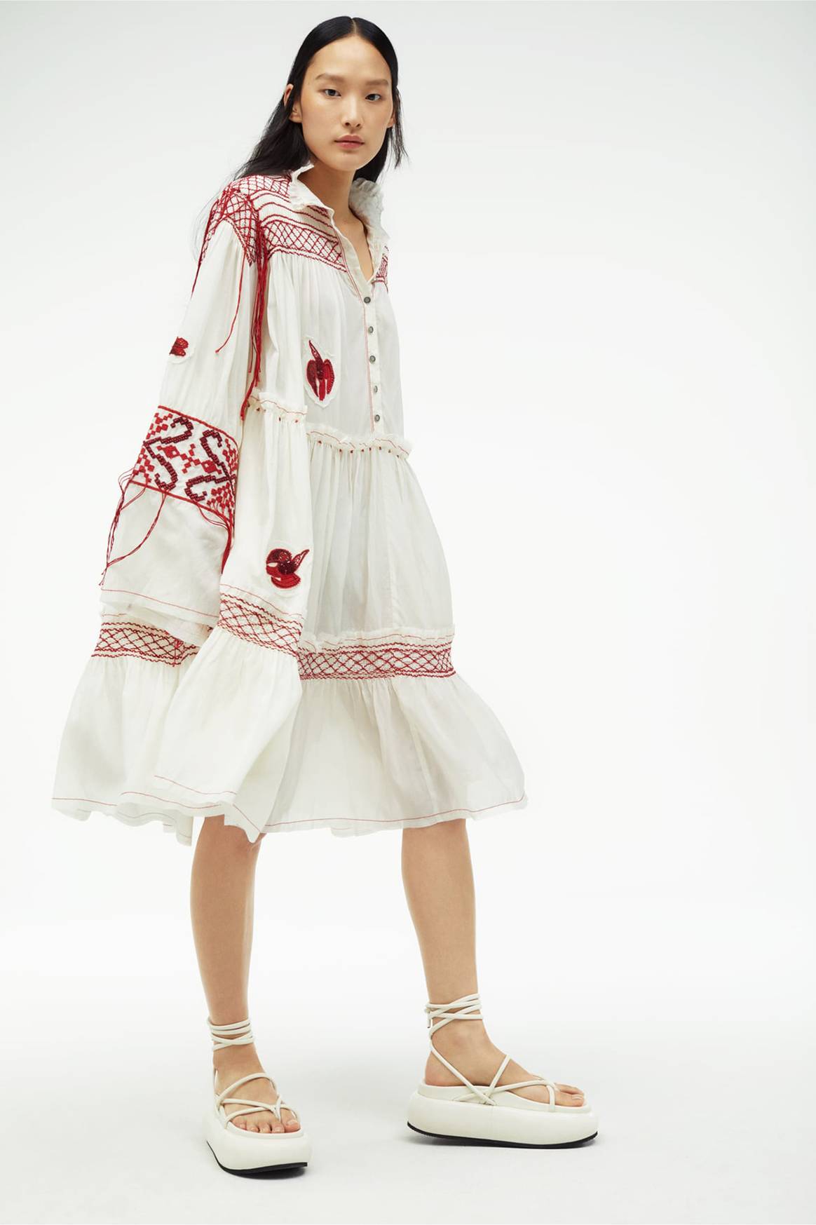 Photo Credits: Zara Atelier, Collection 02. Zara, página oficial.
