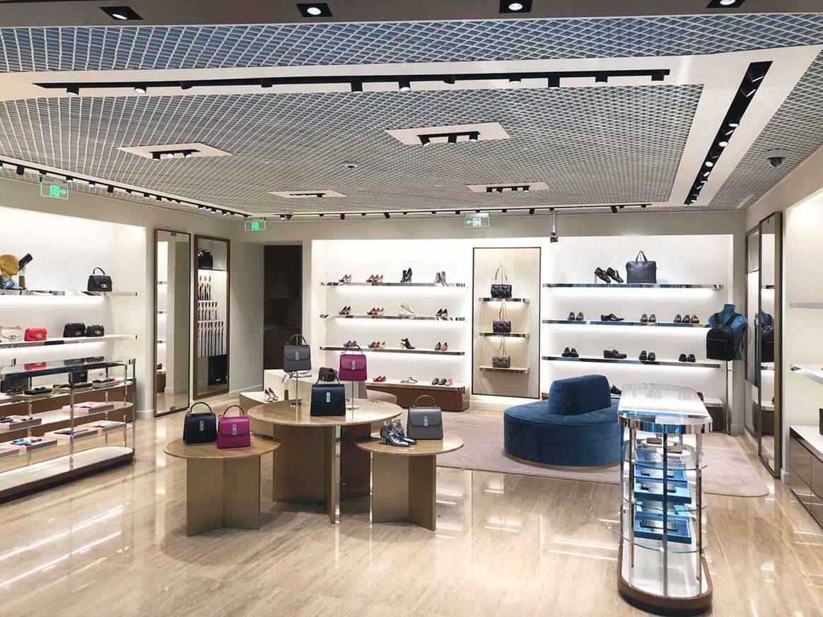 Ferragamo sigue apostando por China: inaugura nueva tienda en el aeropuerto de Pekín