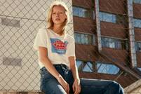 Pepe Jeans lance une capsule de t-shirts vintage pour fêter ses 45 ans