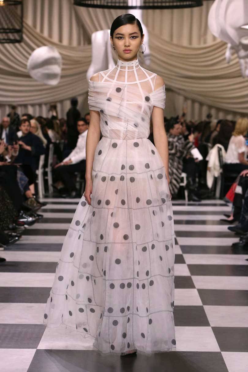 El baile surrealista de Dior