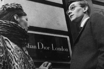 London's V&A Museum to stage 'reimagined' hit Dior expo