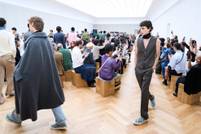 Jonathan Anderson vor erste Damenkollektion für Dior in Paris
