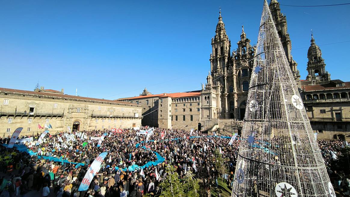 Manifestación en contra de la construcción de la planta del “Proyecto Gama” en Palas de Rey, celebrada en Santiago de Compostela el 15 de diciembre de 2024.