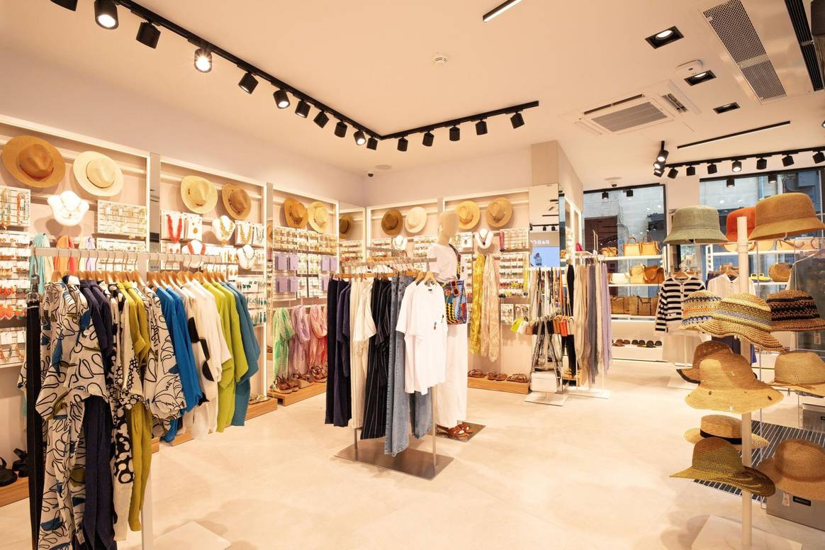 À l'intérieur de la boutique Parfois de Montpellier.