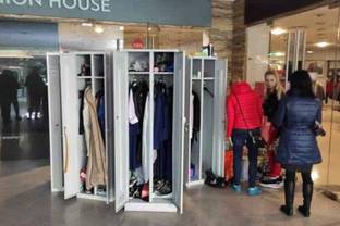 Личные вещи сотрудников Fashion House выставили за дверь