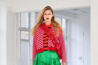Vidéo: Molly Goddard présente sa collection AH21 à LFW